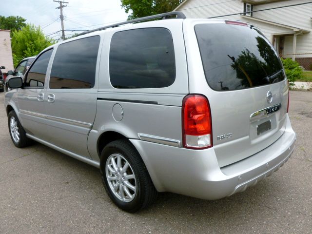 2005 Buick Terraza All The Whistlesbells