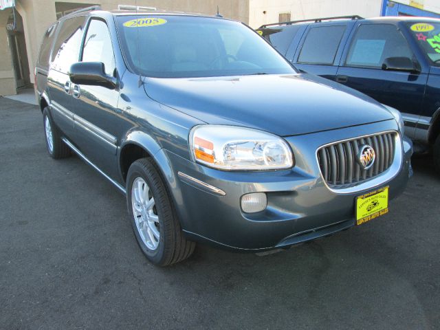 2005 Buick Terraza GS 460 Sedan 4D