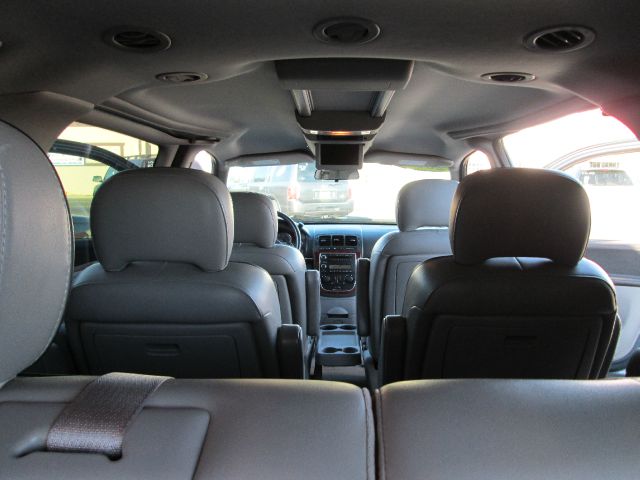 2005 Buick Terraza GS 460 Sedan 4D