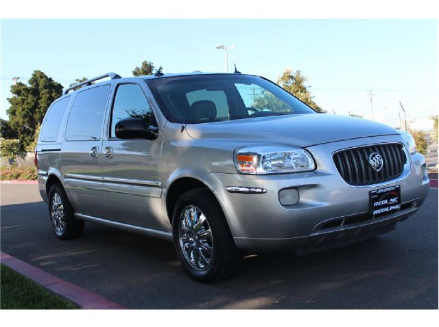 2005 Buick Terraza All The Whistlesbells