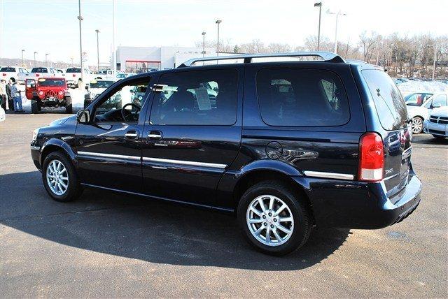 2005 Buick Terraza All The Whistlesbells