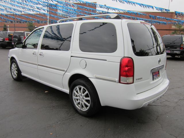 2005 Buick Terraza All The Whistlesbells