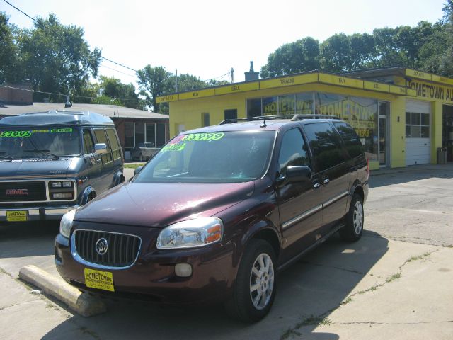 2006 Buick Terraza GS 460 Sedan 4D