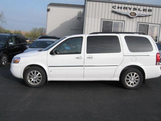 2006 Buick Terraza GS 460 Sedan 4D