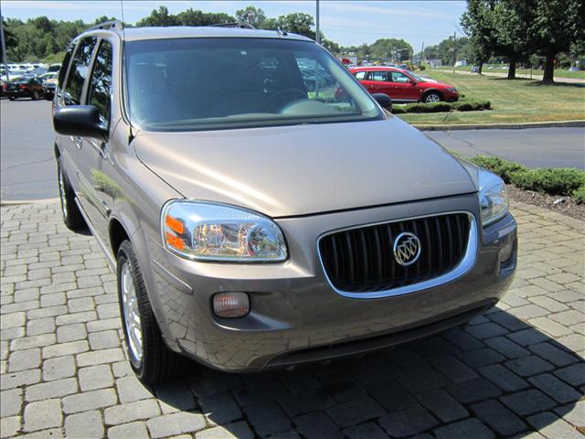 2006 Buick Terraza SLS AMG