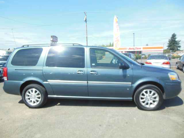 2006 Buick Terraza GS 460 Sedan 4D