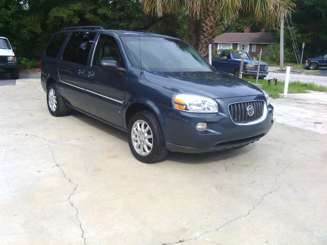 2006 Buick Terraza GS 460 Sedan 4D