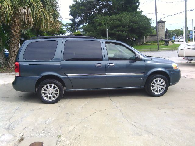2006 Buick Terraza GS 460 Sedan 4D