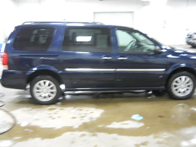 2006 Buick Terraza GS 460 Sedan 4D