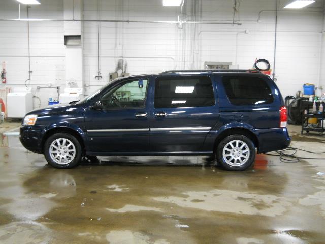 2006 Buick Terraza GS 460 Sedan 4D