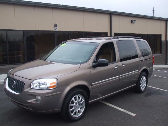 2006 Buick Terraza GS 460 Sedan 4D