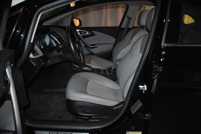 2012 Buick Verano Turbo / Komfort