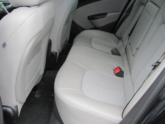 2013 Buick Verano Turbo / Komfort