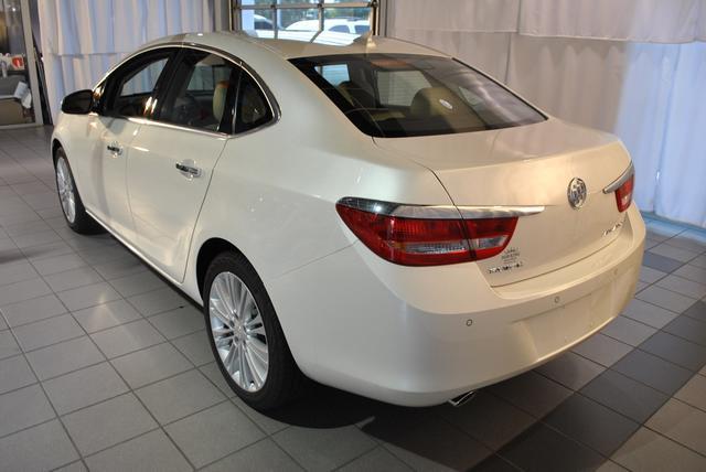 2013 Buick Verano Turbo / Komfort