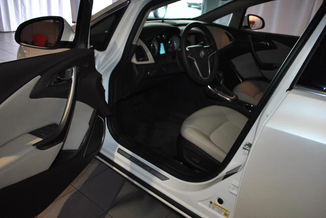 2013 Buick Verano Turbo / Komfort