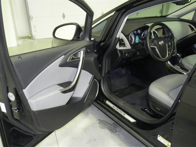 2013 Buick Verano Turbo / Komfort