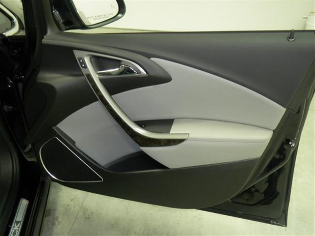 2013 Buick Verano Turbo / Komfort