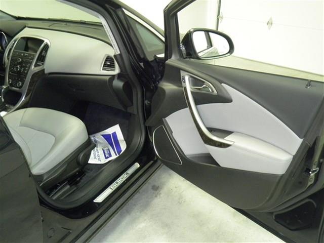 2013 Buick Verano Turbo / Komfort