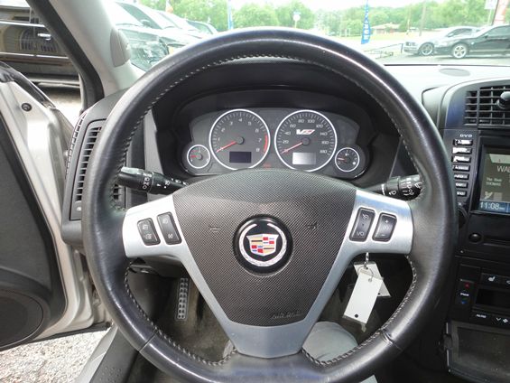 2004 Cadillac CTS-V CE Van