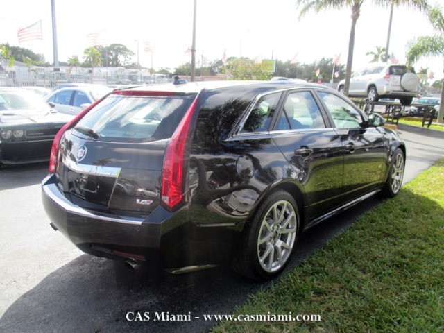 2013 Cadillac CTS-V CE Van