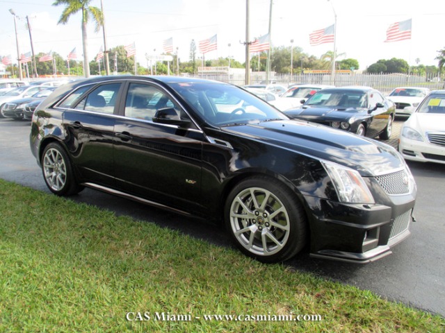 2013 Cadillac CTS-V CE Van