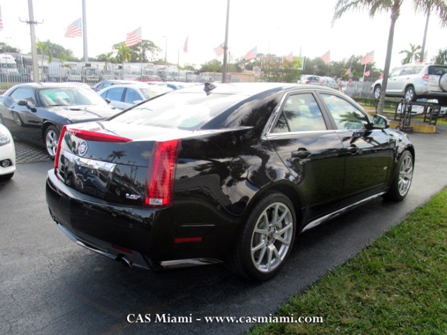 2013 Cadillac CTS-V CE Van