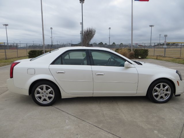 2003 Cadillac CTS Base