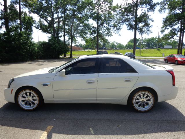 2004 Cadillac CTS Base