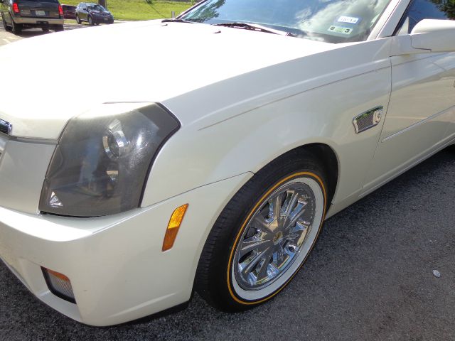 2004 Cadillac CTS Base