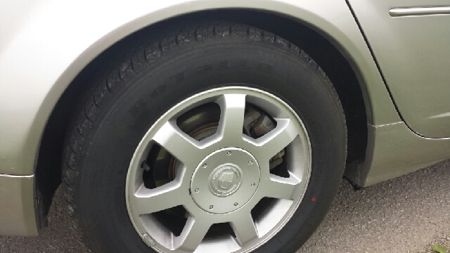 2004 Cadillac CTS Base