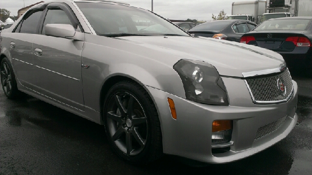 2005 Cadillac CTS CE Van