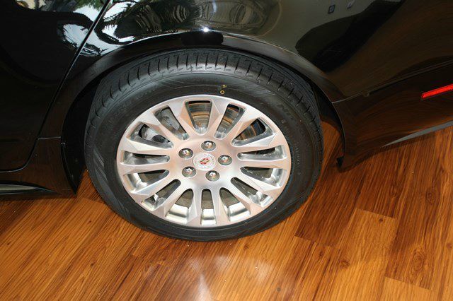 2010 Cadillac CTS 2010 Volkswagen SE