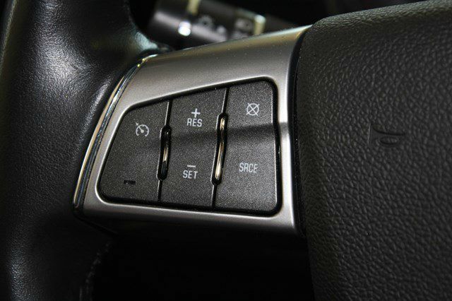 2010 Cadillac CTS 2010 Volkswagen SE