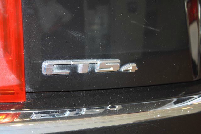 2010 Cadillac CTS 2010 Volkswagen SE