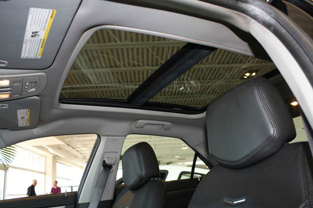 2010 Cadillac CTS 2010 Volkswagen SE