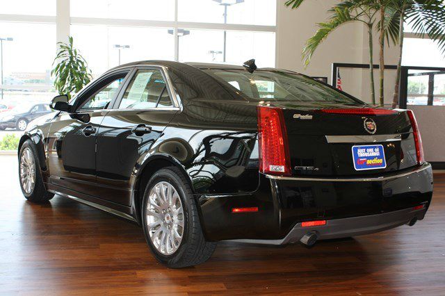 2010 Cadillac CTS 2010 Volkswagen SE