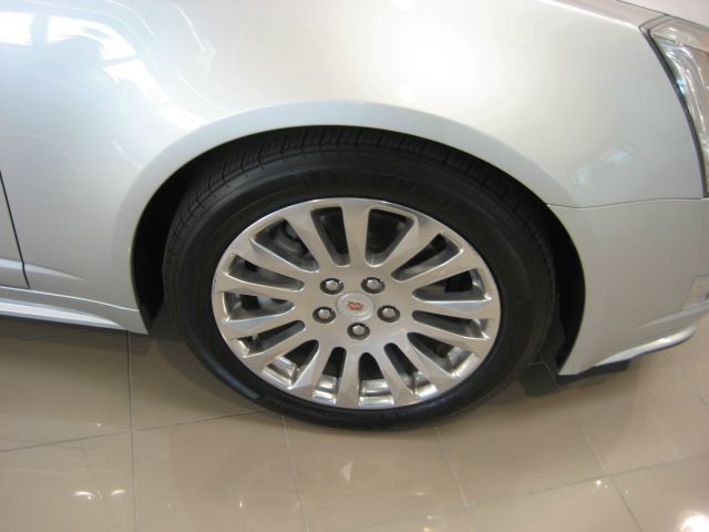 2011 Cadillac CTS LS/ 9 Passenger