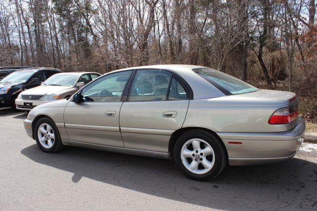 1998 Cadillac Catera L.T. 4-w.d. 5.3L