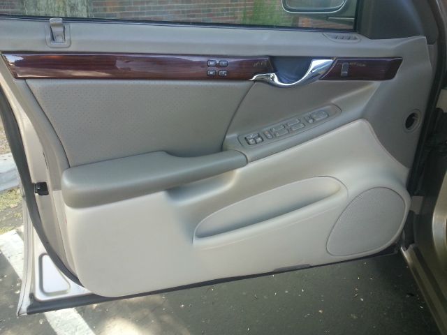 2004 Cadillac DTS Pickup