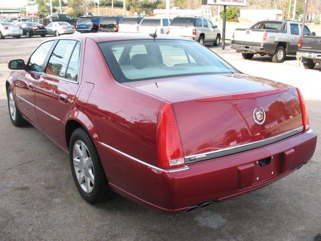 2006 Cadillac DTS 4dr Sdn SES Standard FFV