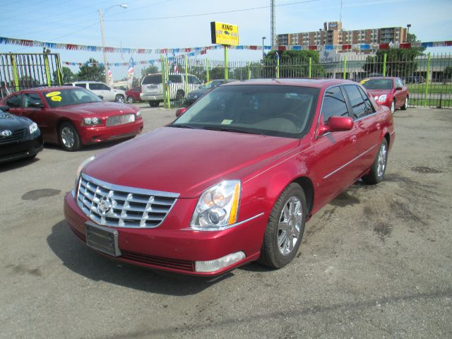 2006 Cadillac DTS T6 Sport Utility 4D