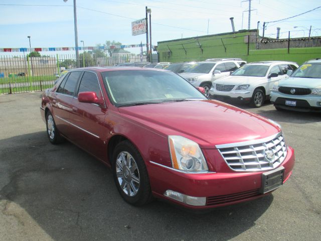 2006 Cadillac DTS T6 Sport Utility 4D
