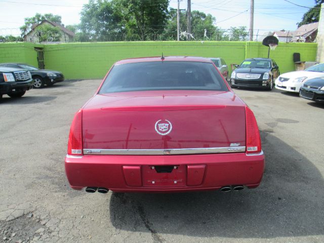 2006 Cadillac DTS T6 Sport Utility 4D