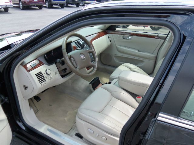 2006 Cadillac DTS 4DR SDN (GS) Sedan