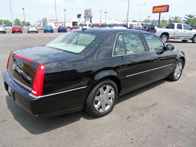 2006 Cadillac DTS 4DR SDN (GS) Sedan