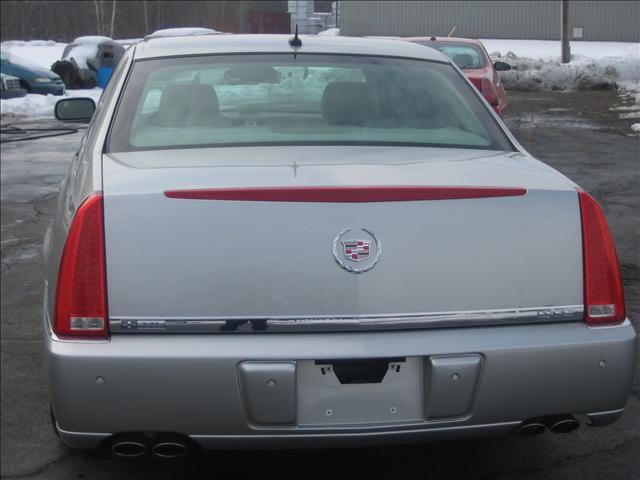 2006 Cadillac DTS Base