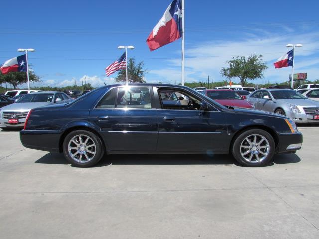 2006 Cadillac DTS Crewcab 4X4 Kingranch