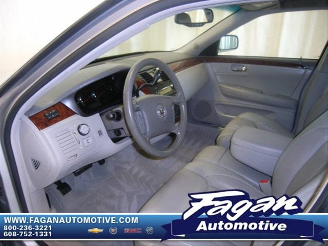 2006 Cadillac DTS 4dr Sdn I4 SE-R