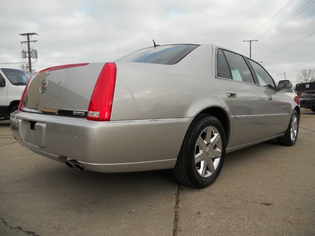 2006 Cadillac DTS 4dr Sdn I4 CVT Ltd Avail