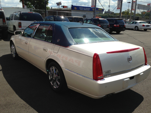 2007 Cadillac DTS 4dr Sdn I4 CVT Ltd Avail